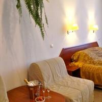 Фотографии отеля 5 Вечеров на Восстания Гостевой дом