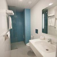 Hotel photos Oktiabrskaya Ligovskiy building
